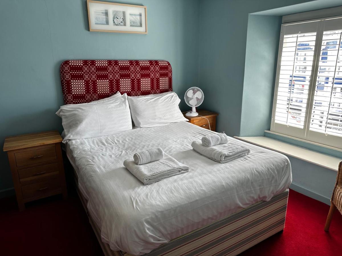 The Castle Hotel Aberaeron Exterior foto